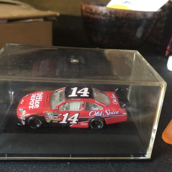 Tony Stewart NASCAR Memorabilia Collectors Edition PEZ DISPENSER TVGUIDE DAD DAY - Picture 2 of 7